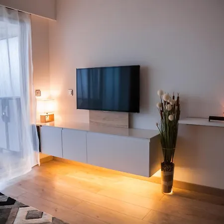 Superb With Incredible View And Pool *