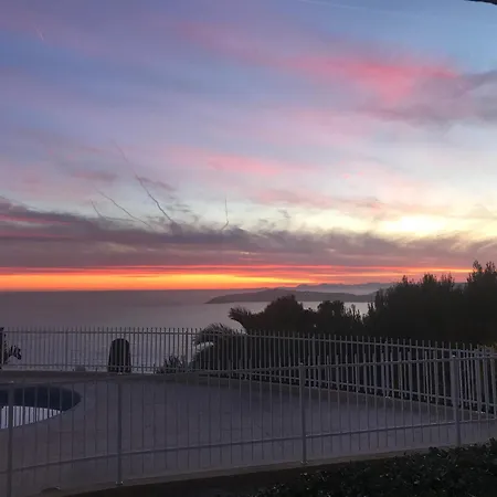Superb With Incredible View And Pool Apartman Cap d'Ail