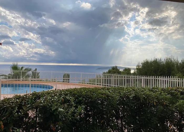 Lägenhet Superb With Incredible View And Pool *