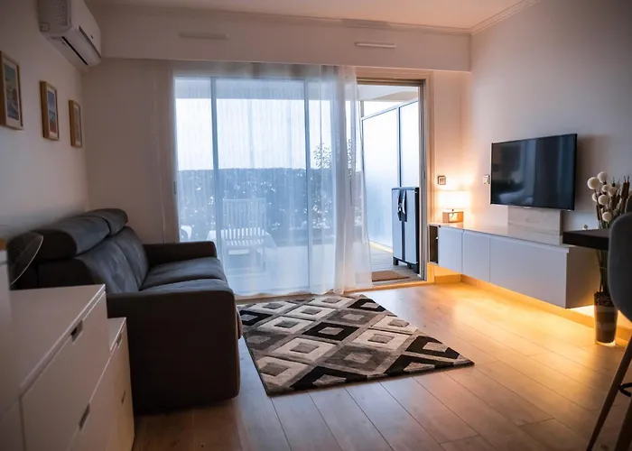 Superb With Incredible View And Pool *